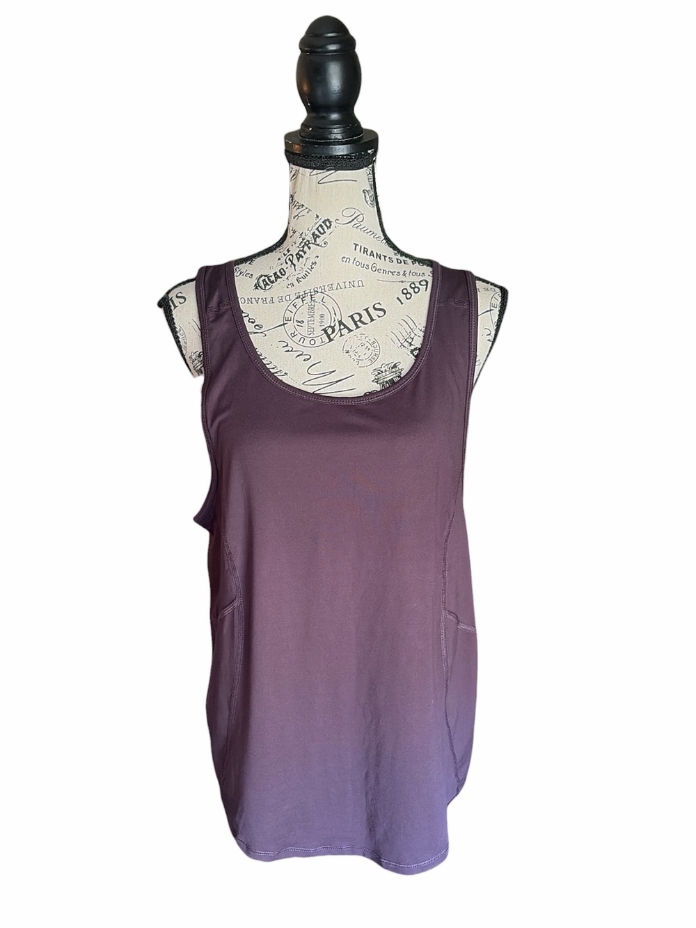 Yogalicious Everyday Tank Fig Sugar Purple Curved Hem Size Large NWT